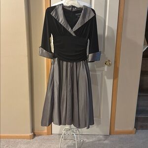 Jessica Howard Elegant Black and Silver Long Sleeve Dress